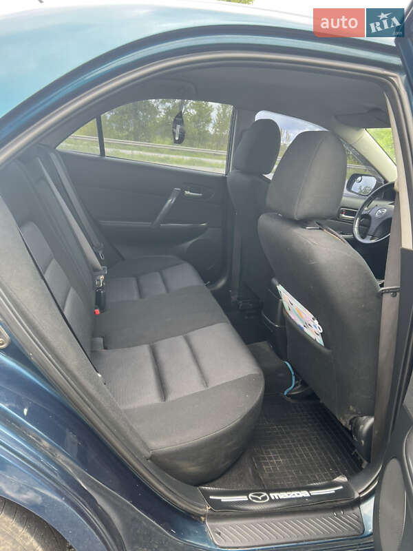 Седан Mazda 6 2006 в Ромнах