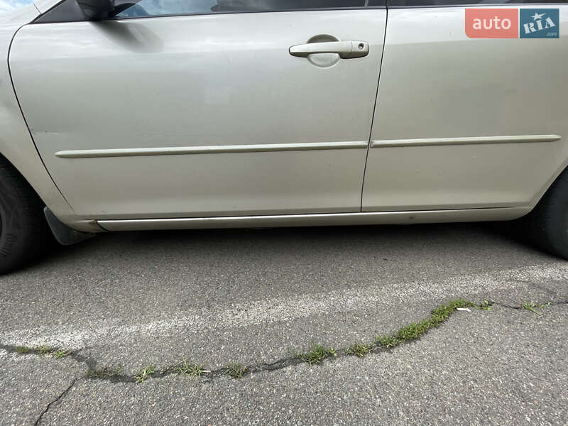 Седан Mazda 6 2003 в Киеве