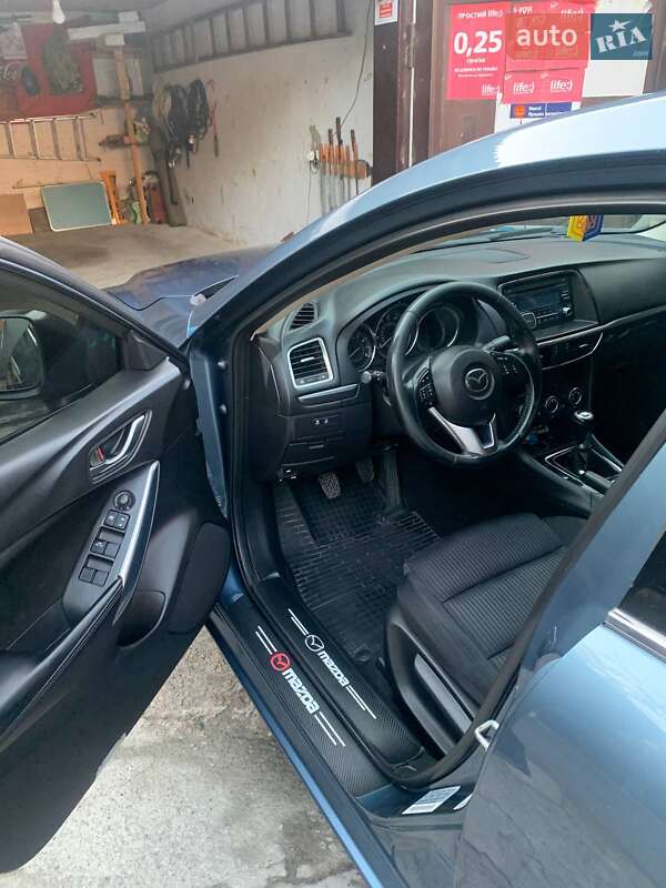 Седан Mazda 6 2013 в Дніпрі