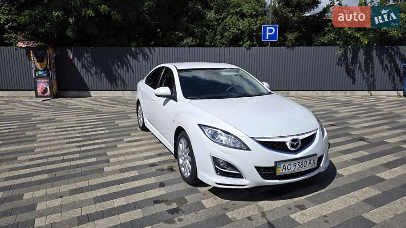 Седан Mazda 6 2011 в Ужгороде