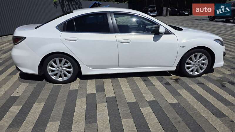 Седан Mazda 6 2011 в Ужгороде