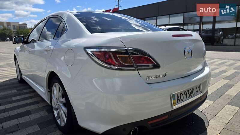 Седан Mazda 6 2011 в Ужгороде