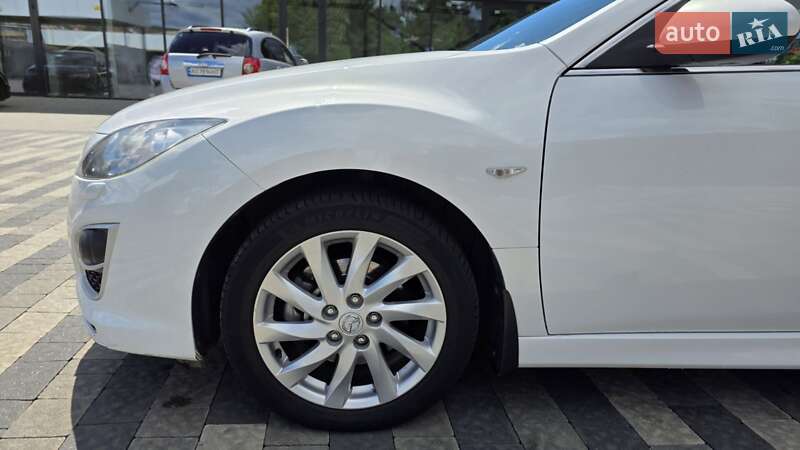 Седан Mazda 6 2011 в Ужгороде