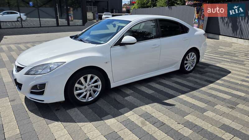 Седан Mazda 6 2011 в Ужгороде