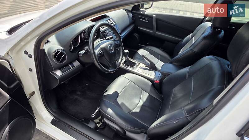 Седан Mazda 6 2011 в Ужгороде