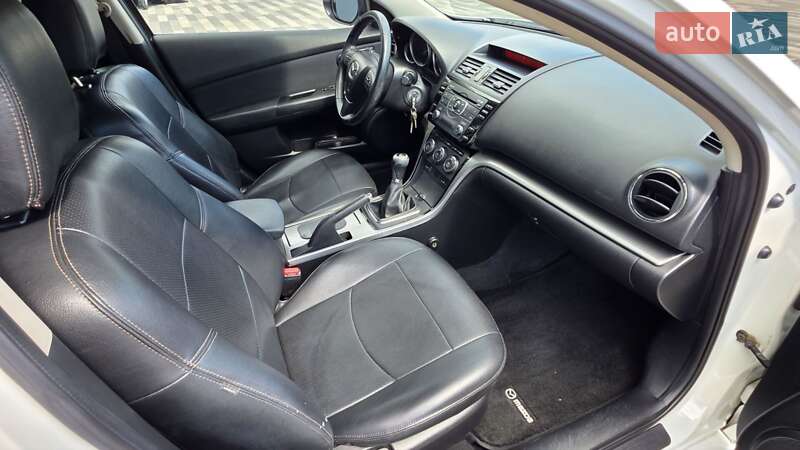 Седан Mazda 6 2011 в Ужгороде