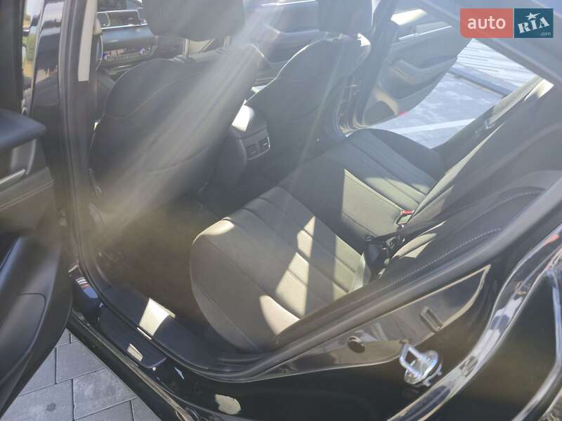 Седан Mazda 6 2019 в Ужгороде
