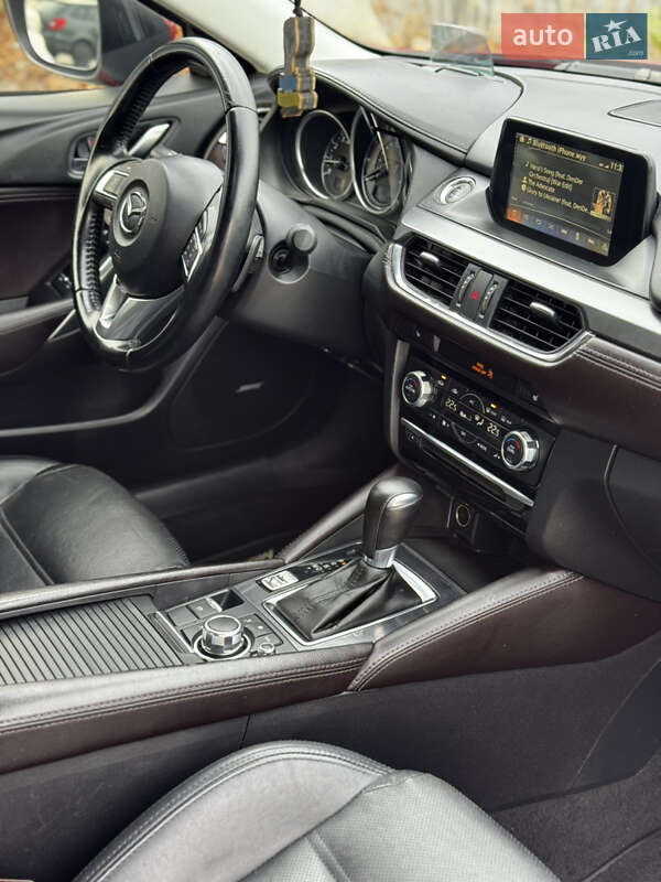 Седан Mazda 6 2016 в Киеве