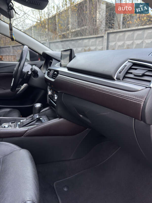 Седан Mazda 6 2016 в Киеве