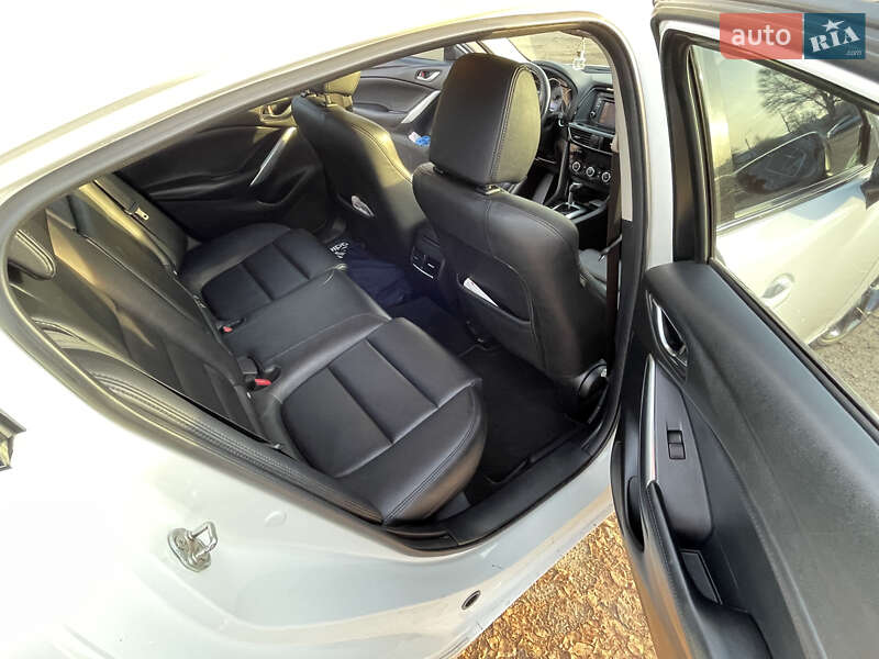 Седан Mazda 6 2013 в Черкасах