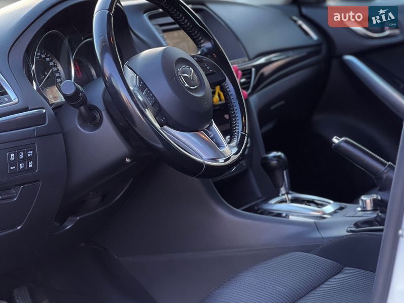 Седан Mazda 6 2012 в Звягелі