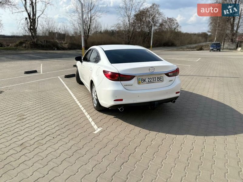 Седан Mazda 6 2016 в Дубно