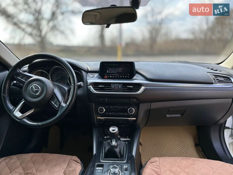 Седан Mazda 6 2016 в Дубно