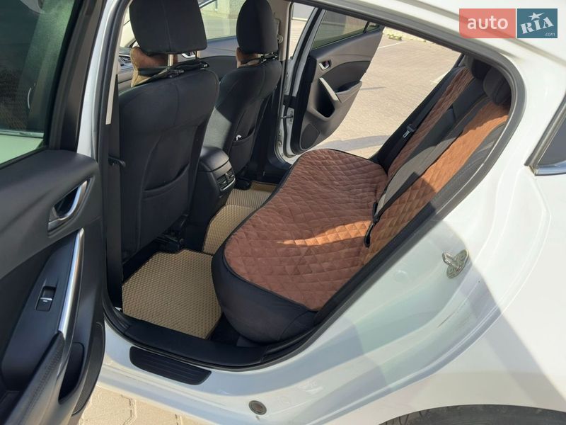 Седан Mazda 6 2016 в Дубно