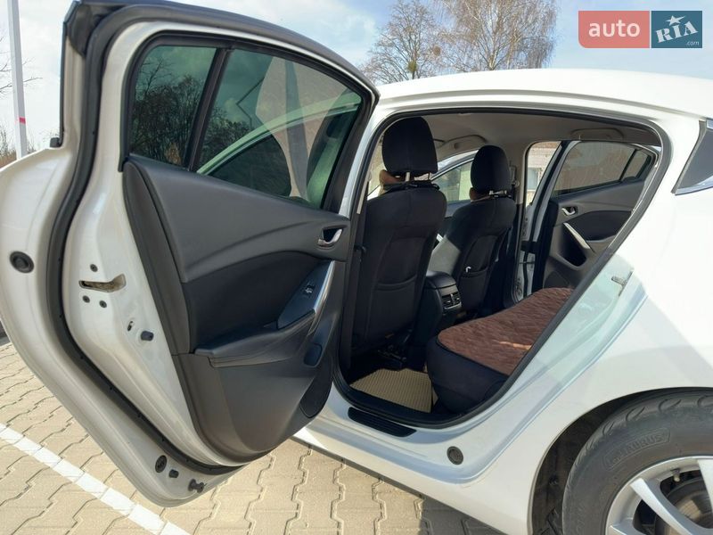 Седан Mazda 6 2016 в Дубно