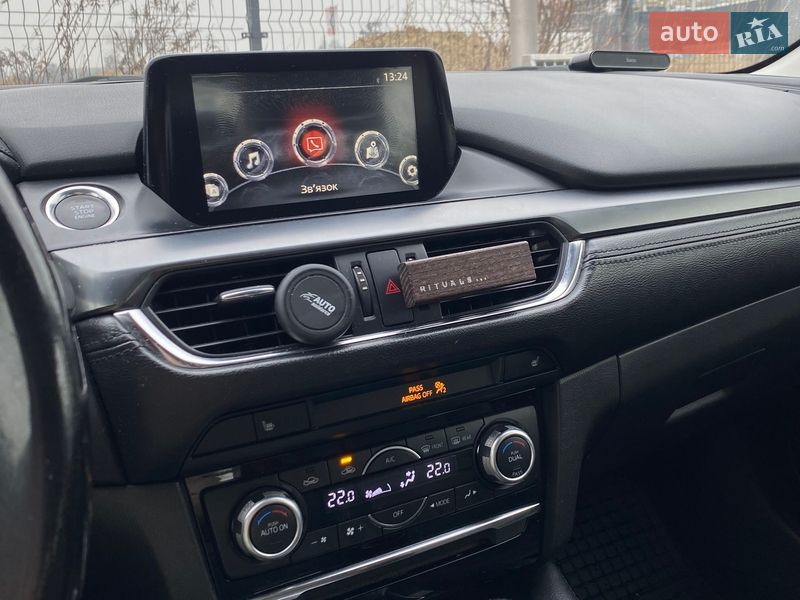 Седан Mazda 6 2015 в Львові