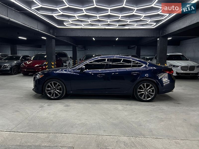 Седан Mazda 6 2014 в Черновцах