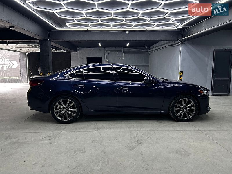 Седан Mazda 6 2014 в Черновцах