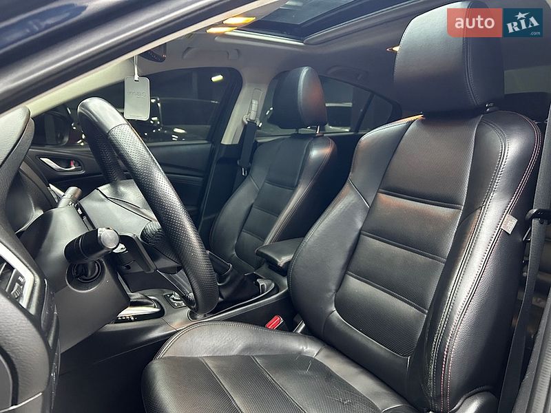 Седан Mazda 6 2014 в Черновцах