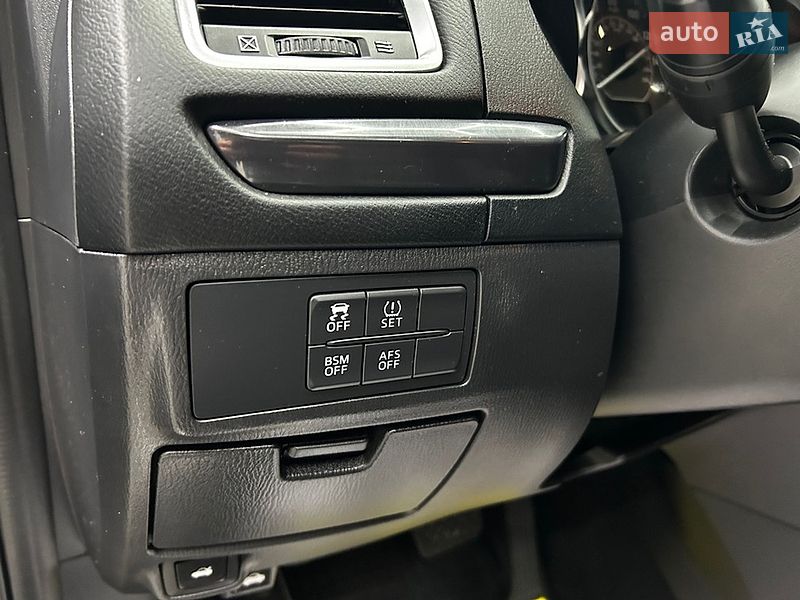 Седан Mazda 6 2014 в Черновцах