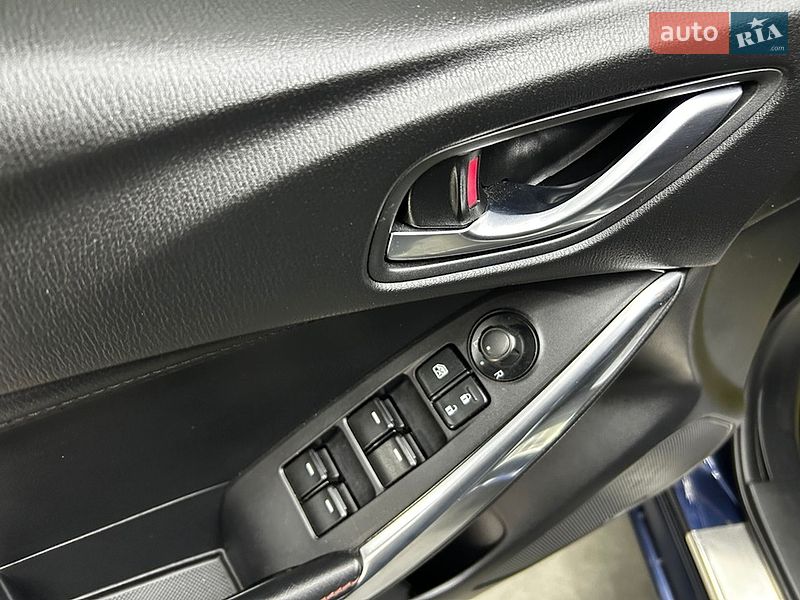 Седан Mazda 6 2014 в Черновцах