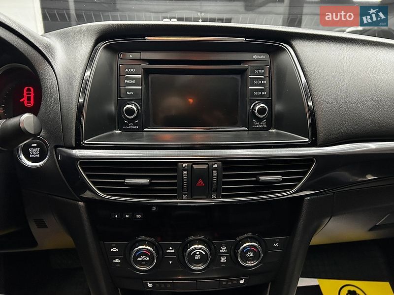 Седан Mazda 6 2014 в Черновцах