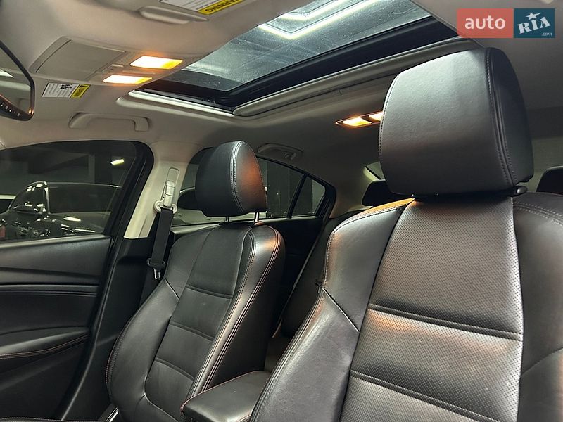Седан Mazda 6 2014 в Черновцах