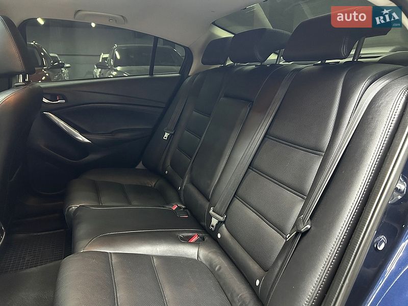 Седан Mazda 6 2014 в Черновцах
