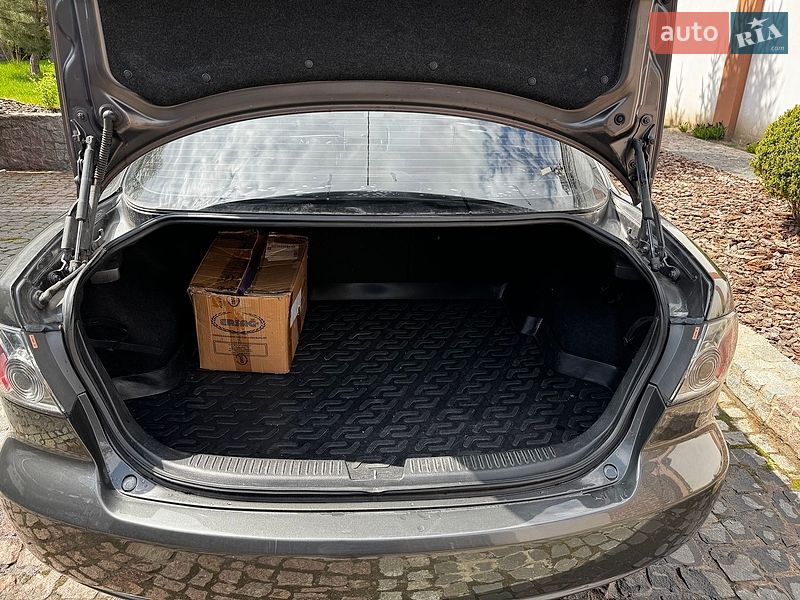 Седан Mazda 6 2006 в Запорожье