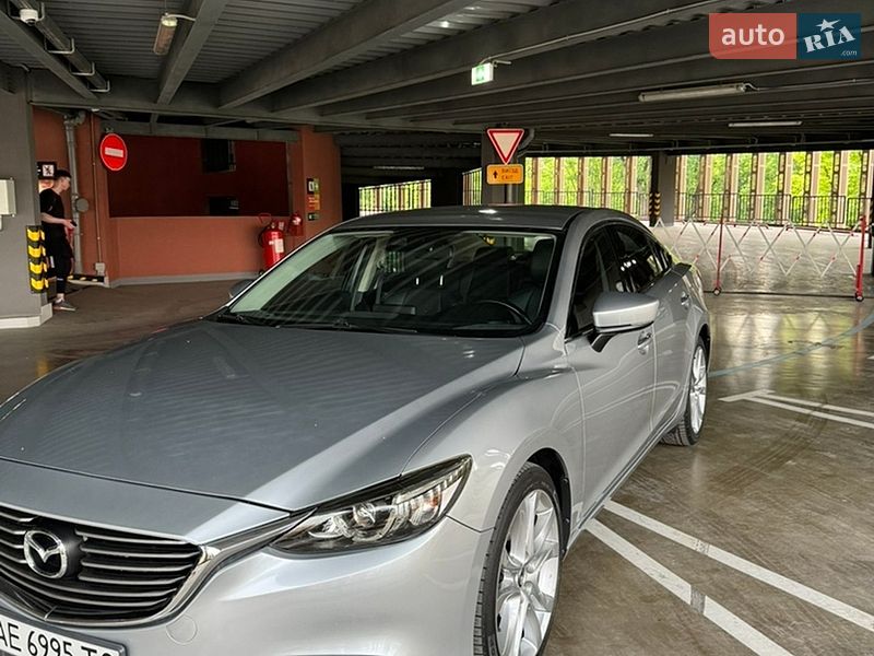 Mazda 6