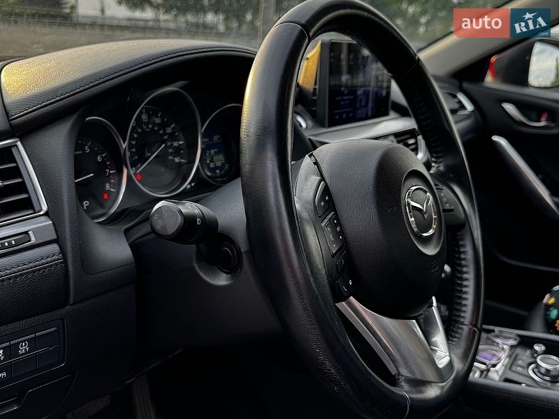 Седан Mazda 6 2015 в Днепре