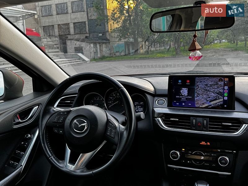 Седан Mazda 6 2015 в Днепре