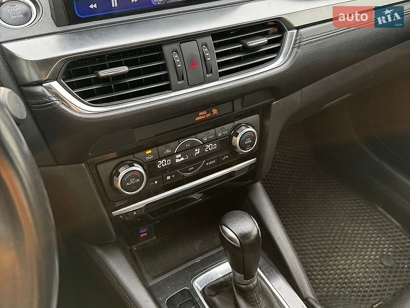 Седан Mazda 6 2015 в Днепре