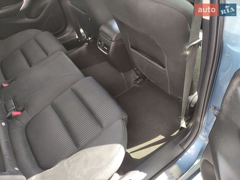 Седан Mazda 6 2014 в Луцьку