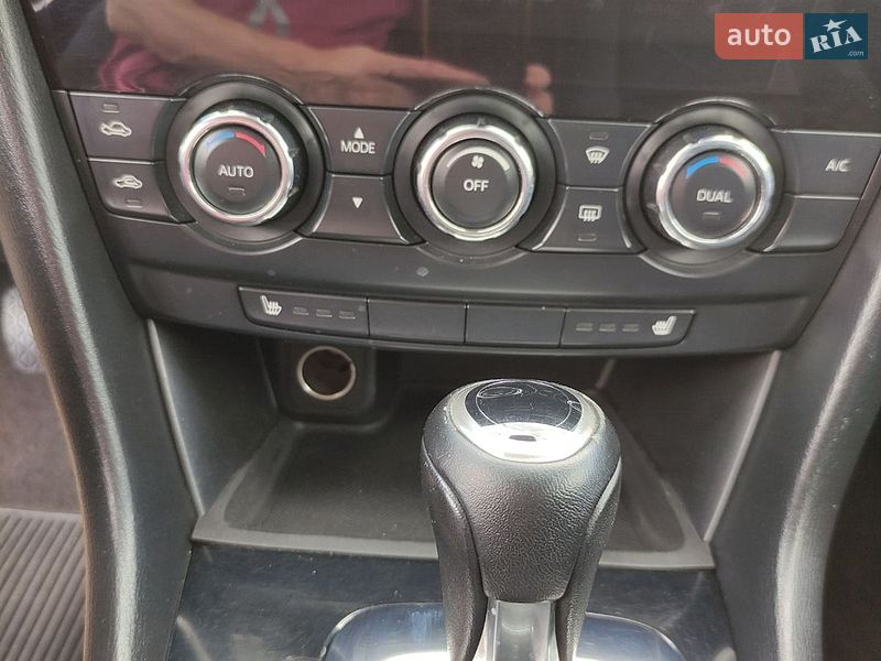 Седан Mazda 6 2014 в Луцьку
