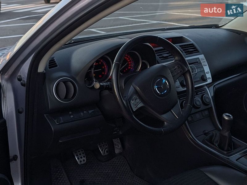 Седан Mazda 6 2008 в Городке