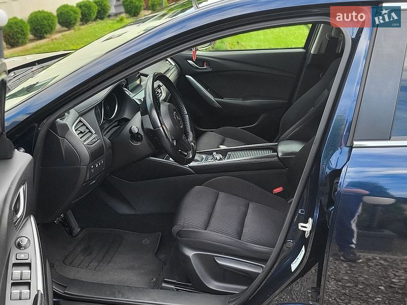 Седан Mazda 6 2016 в Старом Самборе
