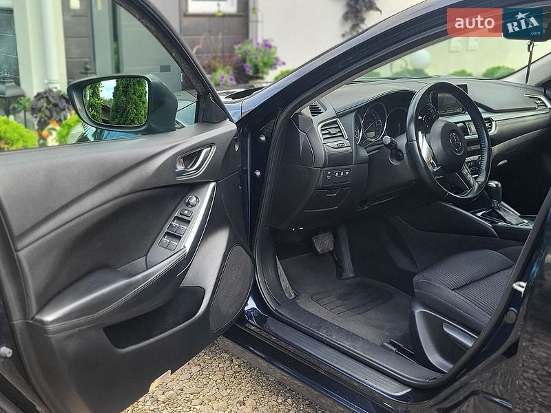 Седан Mazda 6 2016 в Старом Самборе