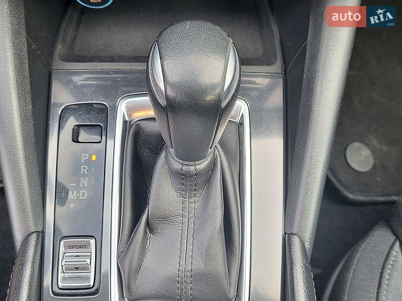 Седан Mazda 6 2016 в Старом Самборе
