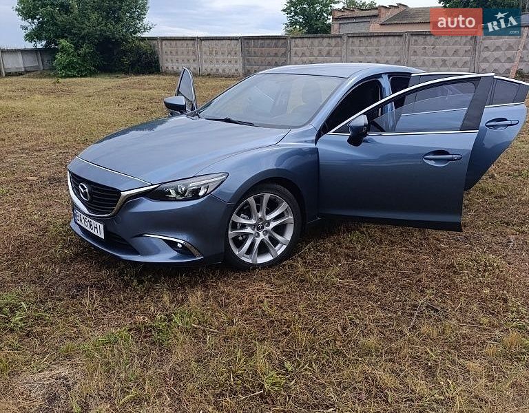 Седан Mazda 6 2015 в Компаніївці