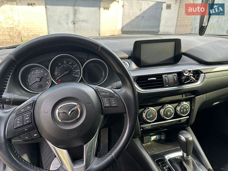Седан Mazda 6 2016 в Павлограді
