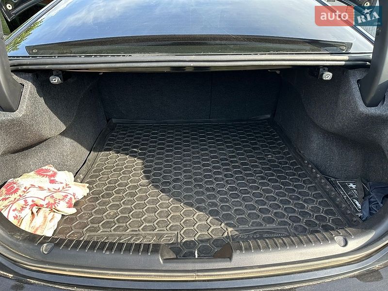 Седан Mazda 6 2016 в Павлограді