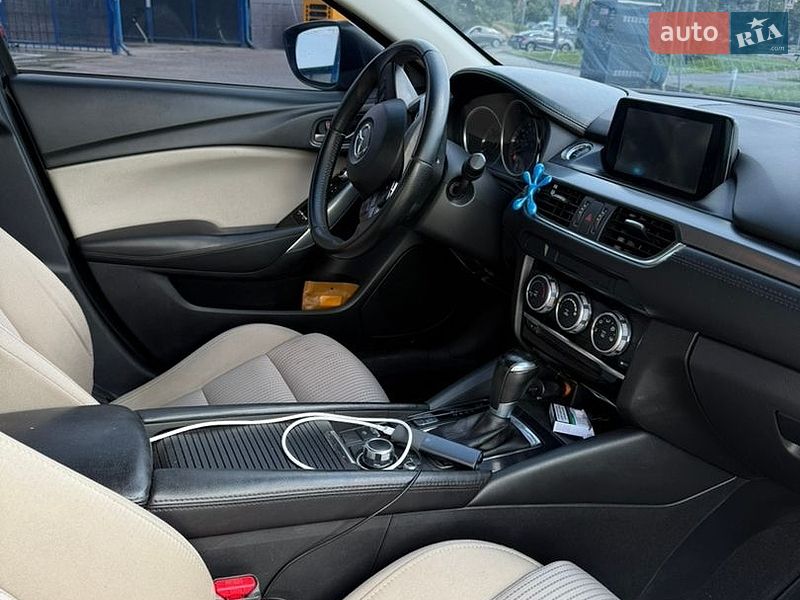 Седан Mazda 6 2015 в Зміїві