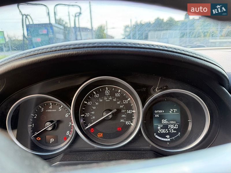 Седан Mazda 6 2015 в Зміїві