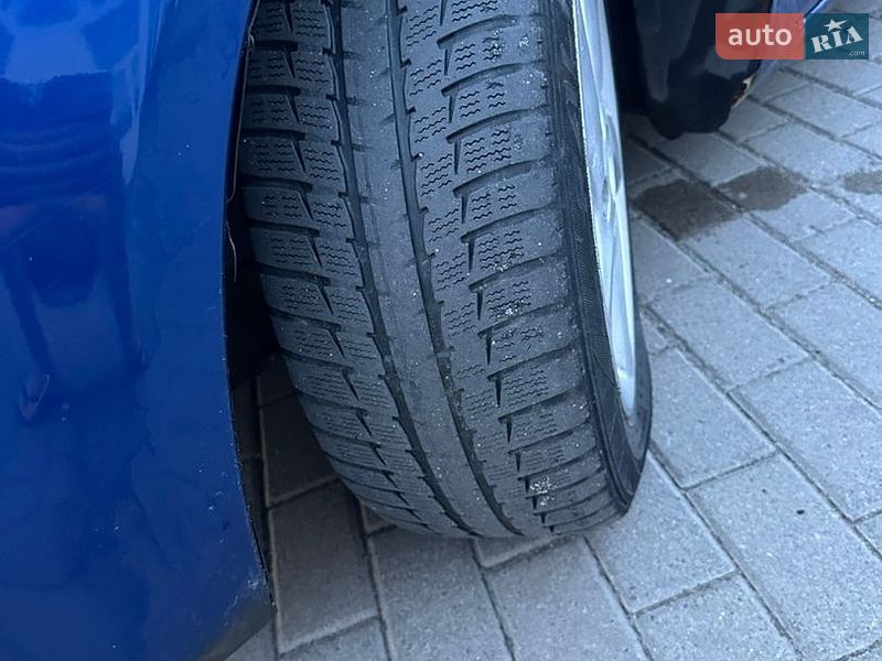 Седан Mazda 6 2003 в Яворові