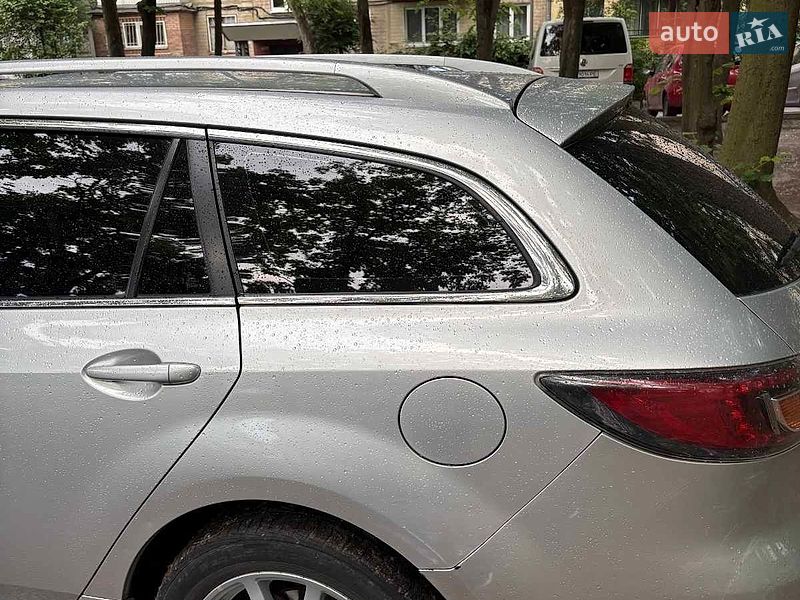 Универсал Mazda 6 2010 в Великих Мостах