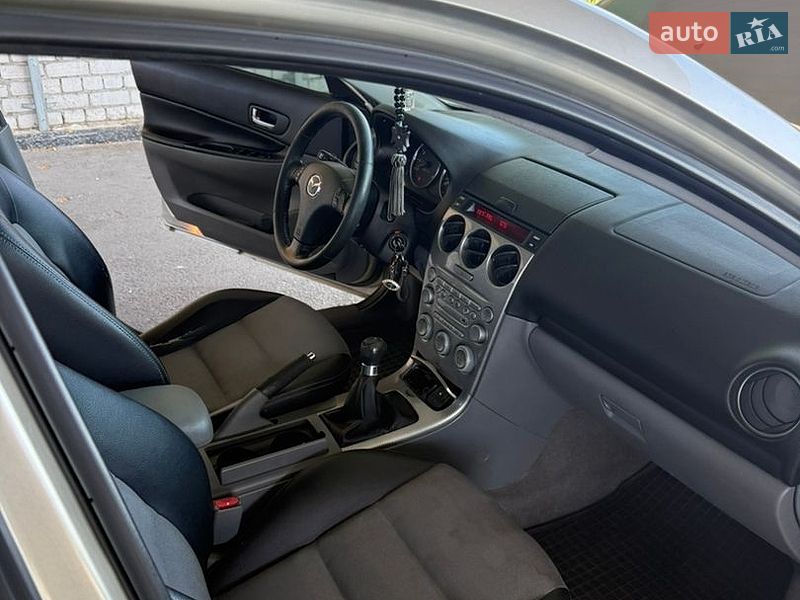 Седан Mazda 6 2005 в Днепре