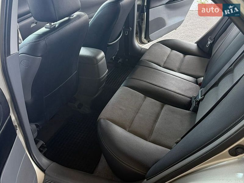 Седан Mazda 6 2005 в Днепре