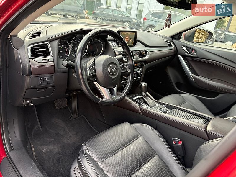 Седан Mazda 6 2015 в Черновцах