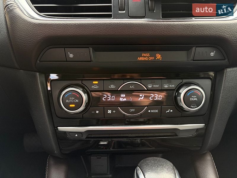Седан Mazda 6 2015 в Черновцах